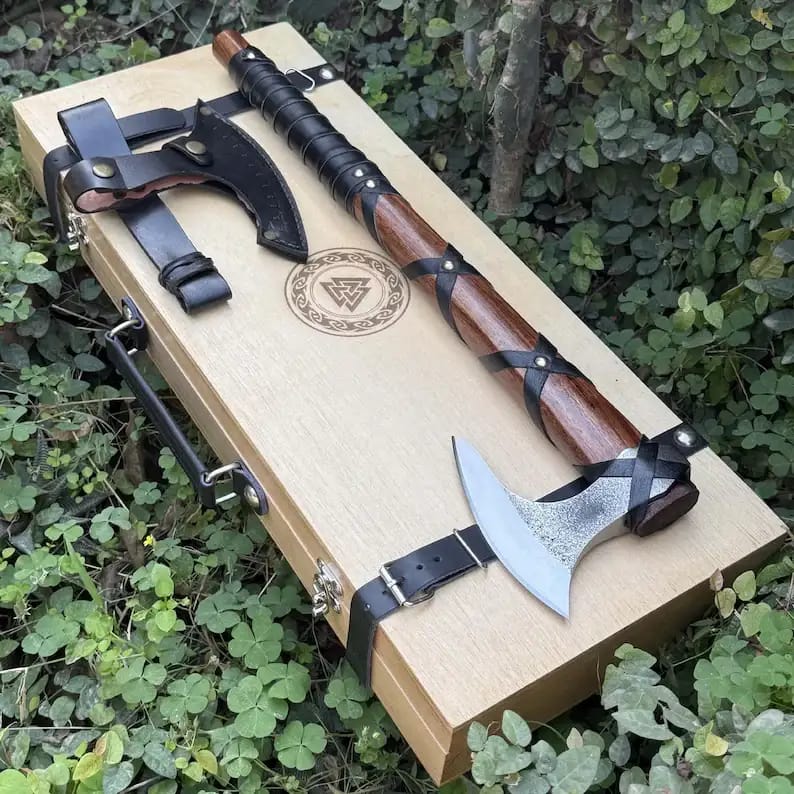 Viking Double Axe Gift Set in Wooden Presentation Box - view 2