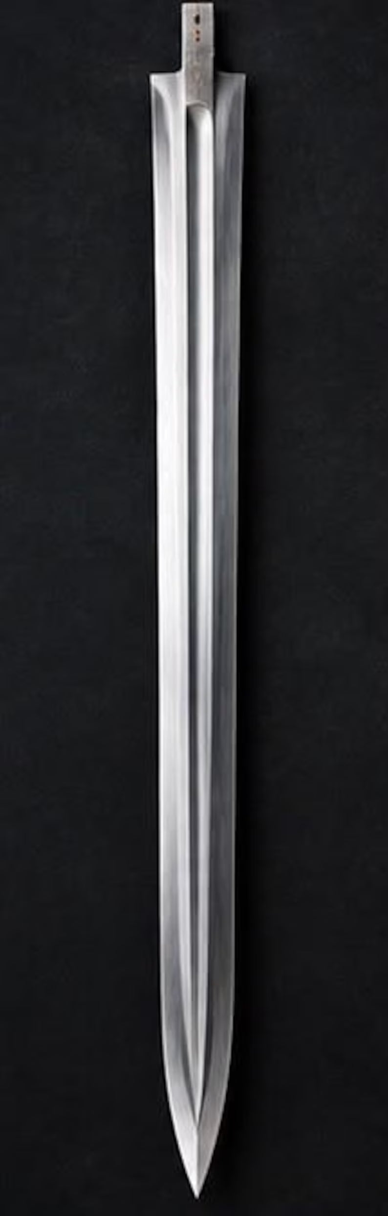Imperial Royal Knight Fantasy Sword – Ornate Golden Hilt Steel Blade